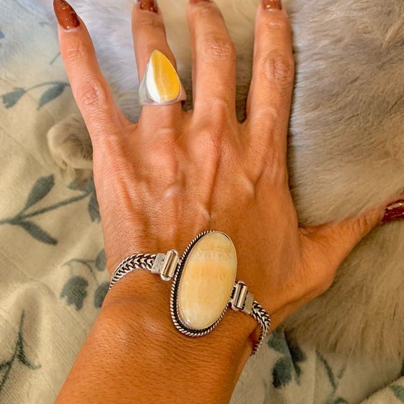 Silver and Gold Rings with Elegant Design - Picture 12 of 12